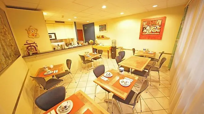 Hotel Comedie Cenevre 3*,  İsviçre